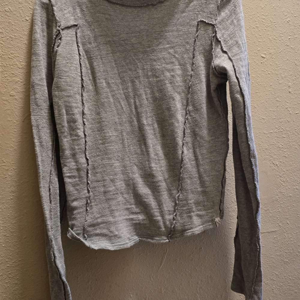 We The Free Raw Seam Long Sleeve Tee in Light Gray